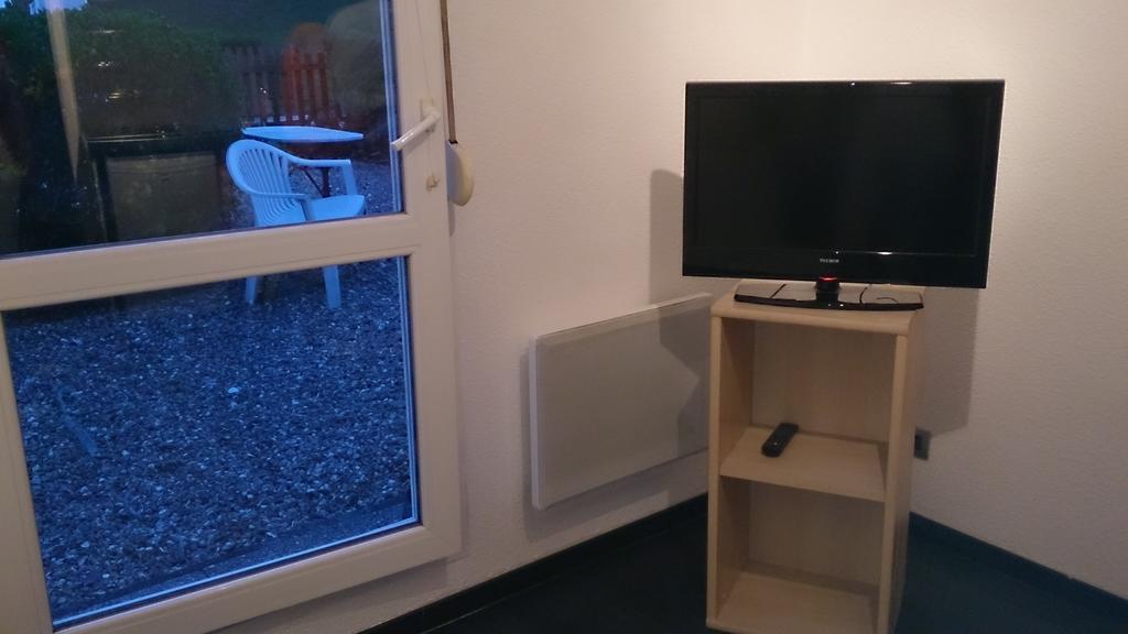 Appartement Studio au calme à Deville-les-Rouen Chambre photo